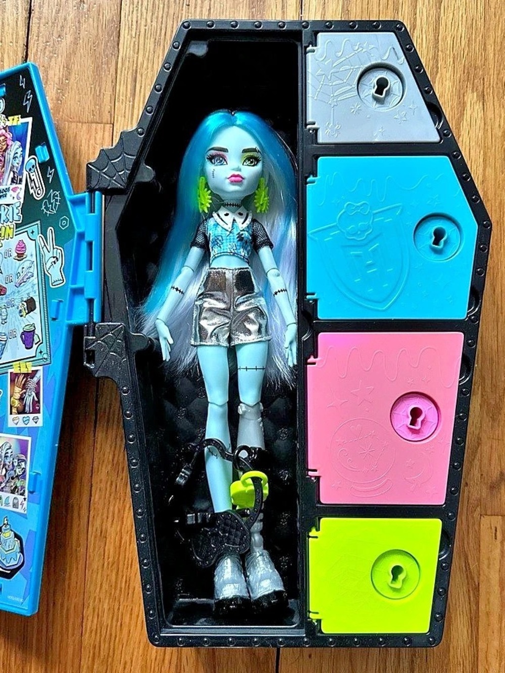 Monster High Skulltimate Secrets Series 1 Frankie Stein Doll